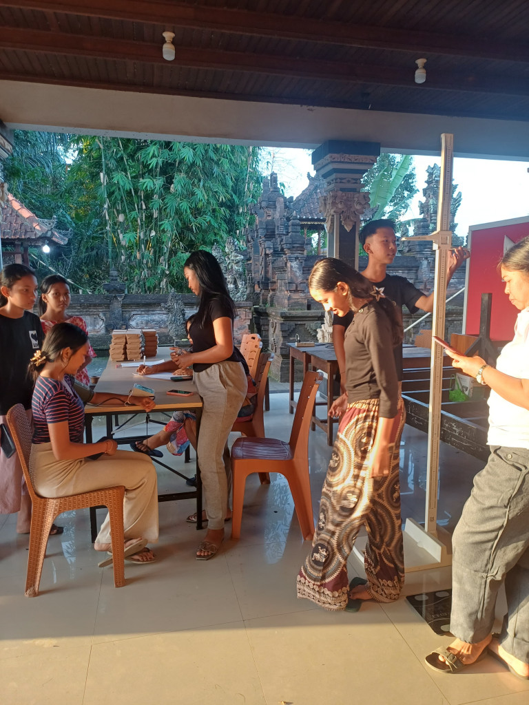 Kegiatan Posyandu Remaja di Desa Mambal