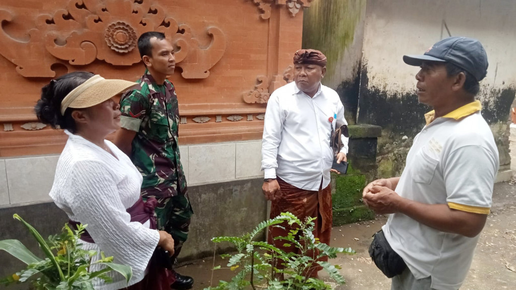 Kunjungan Lapangan Terkait Kasus Yang Dicurigai Chikungunya