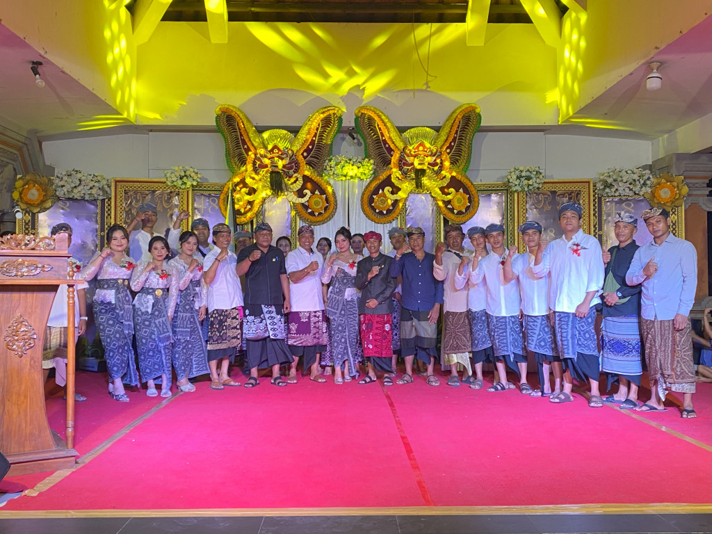 Hadiri HUT ke-48 & Pelantikan Pengurus STT Dharma Swastika