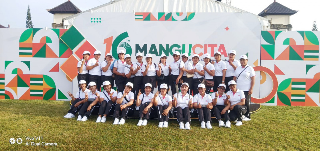 PKK Desa Mekar Bhuwana Meriahkan Senam Bersama HUT Mangupura Ke 16 Tahun