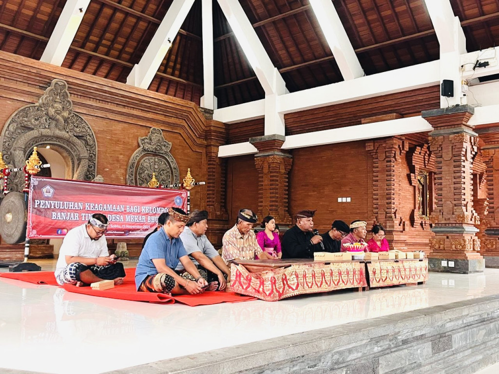 Penyuluhan Keagamaan PKK Banjar Tingas Desa Mekar Bhuwana