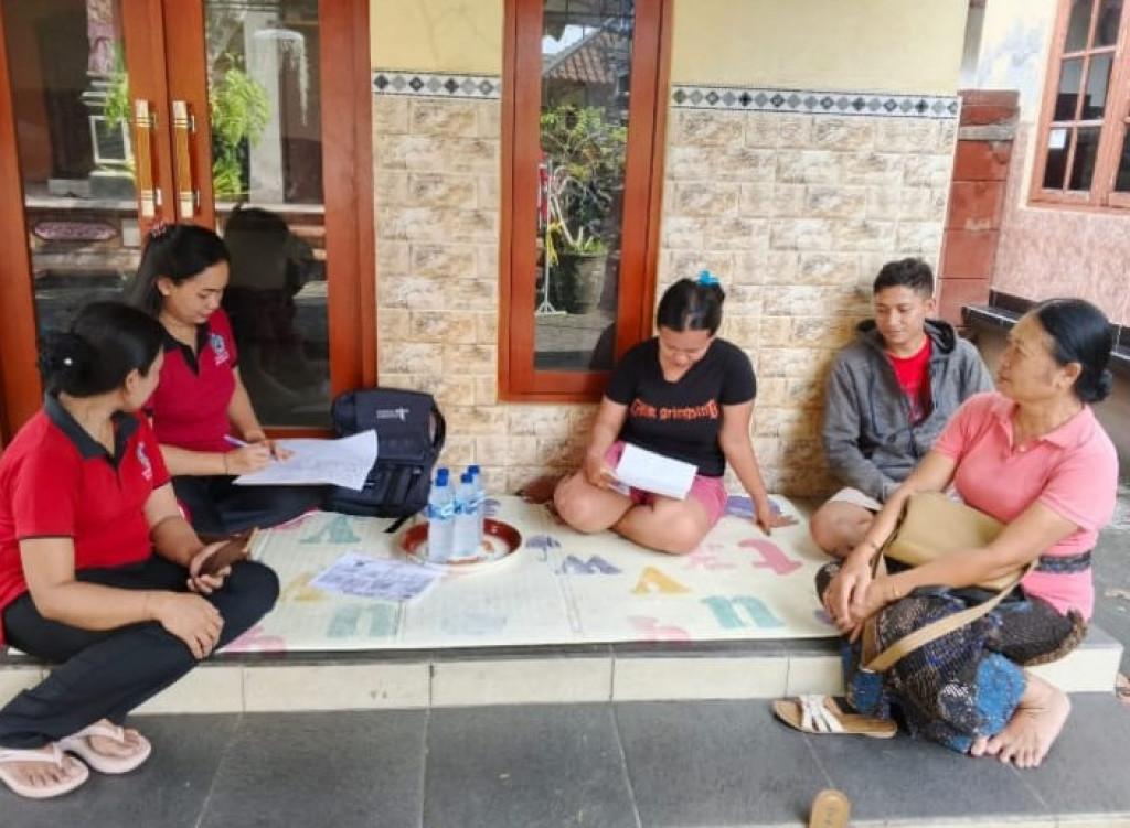 PENDAMPINGAN CALON PENGANTIN (CATIN) OLEH TIM PENDAMPING KELUARGA (TPK) BERSAMA PENYULUH KB KEPADA PENGANTIN BARU