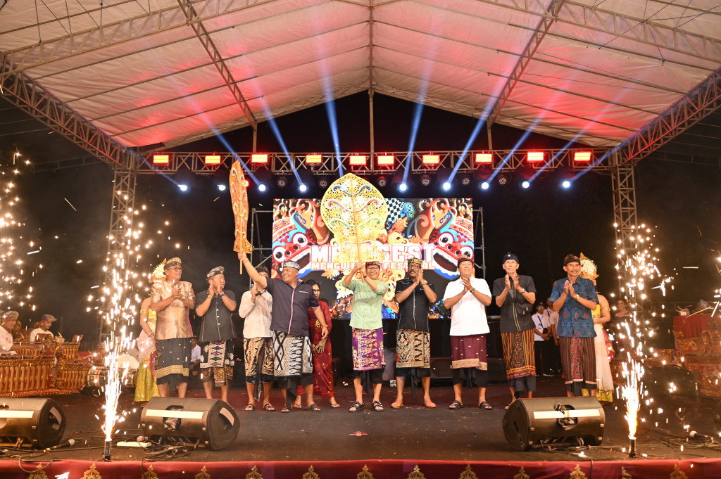 ACARA PEMBUKAAN "META FEST" MENGWITANI FESTIVAL YANG DISELENGARAKAN PADA TANGGAL 28- 30 JUNI 2024 , DAN ACARA MENGWITANI FESTIVAL DIBUKAK LANGSUNG OLEH BAPAK WAKIL BUPATI BADUNG.