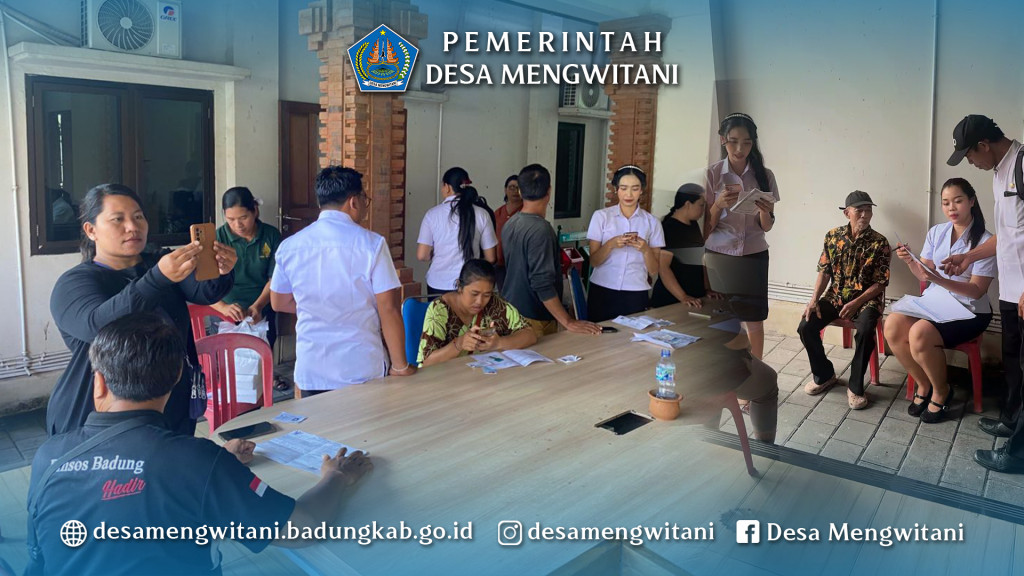 UJI COBA PILOTING DIGITALISASI BANTUAN SOSIAL DENGAN DINSOS BADUNG DI KANTOR PERBEKEL MENGWITANI