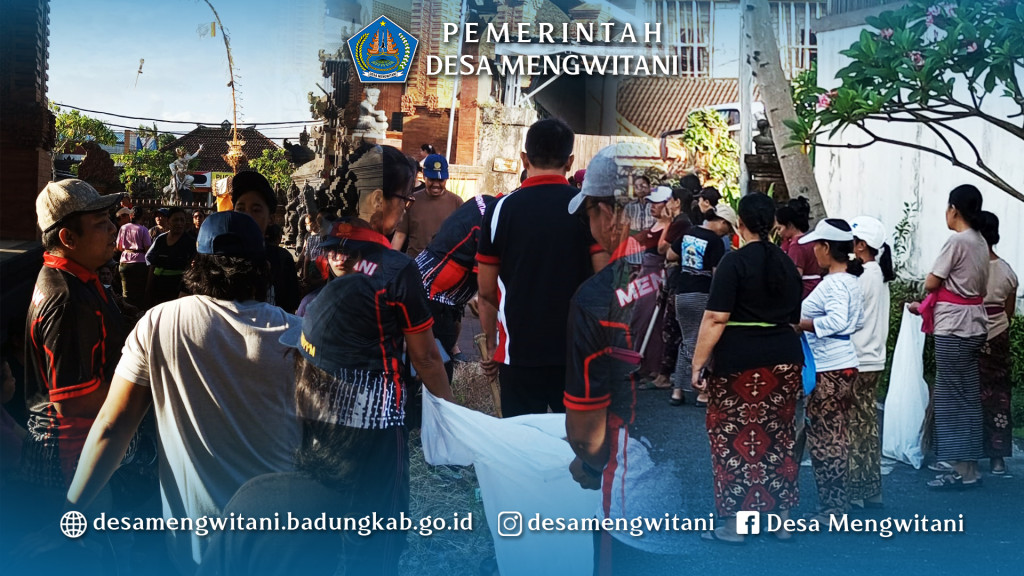 GOTONG ROYONG SEKALIGUS EDUKASI BAG KOMPOSTER LPM DESA MENGWITANI DI BR DAJAN PEKEN, MENGWITANI