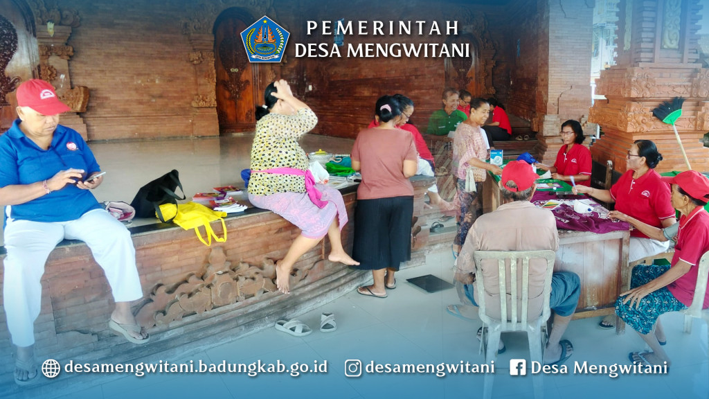 KEGIATAN POSYANDU LANSIA DAN PEMBERIAN PMT DUSUN LEBAH GUNUNG, MENGWITANI