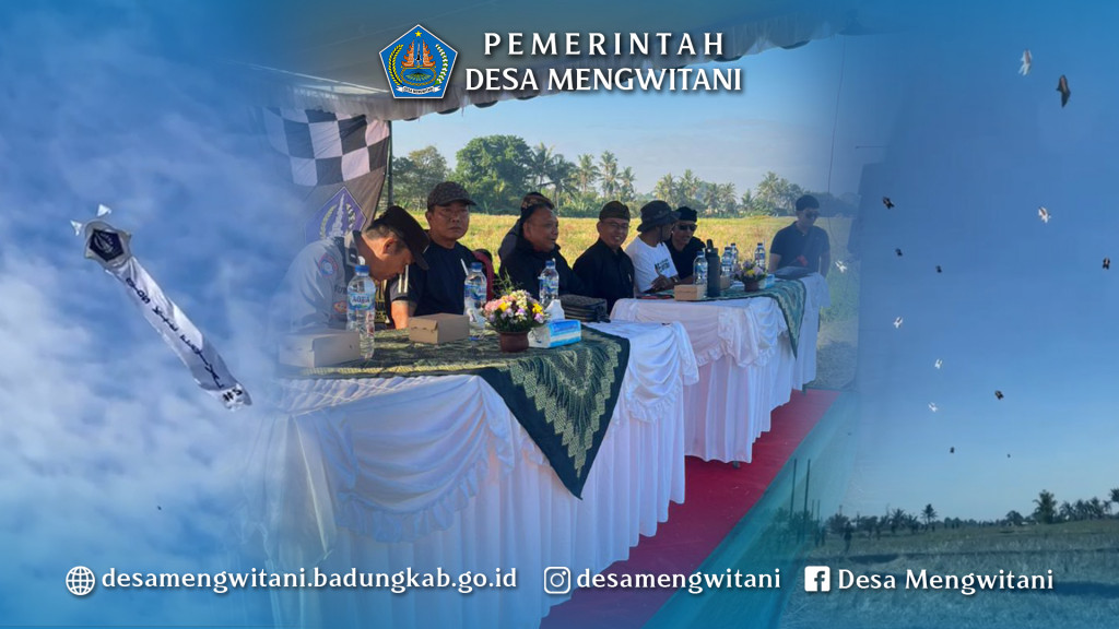 PERBEKEL MENGWITANI BERSAMA ANGGOTA DPRD BADUNG DAN CAMAT MENGWI BUKA STDS KITE FESTIVAL 5