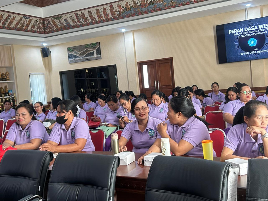 Berlangsung Kegiatan Pembinaan TP. PKK desa dan Dasa Wisma Tentang administrai Dan 10 Program Pokok PKK Tahun Anggarab 2025