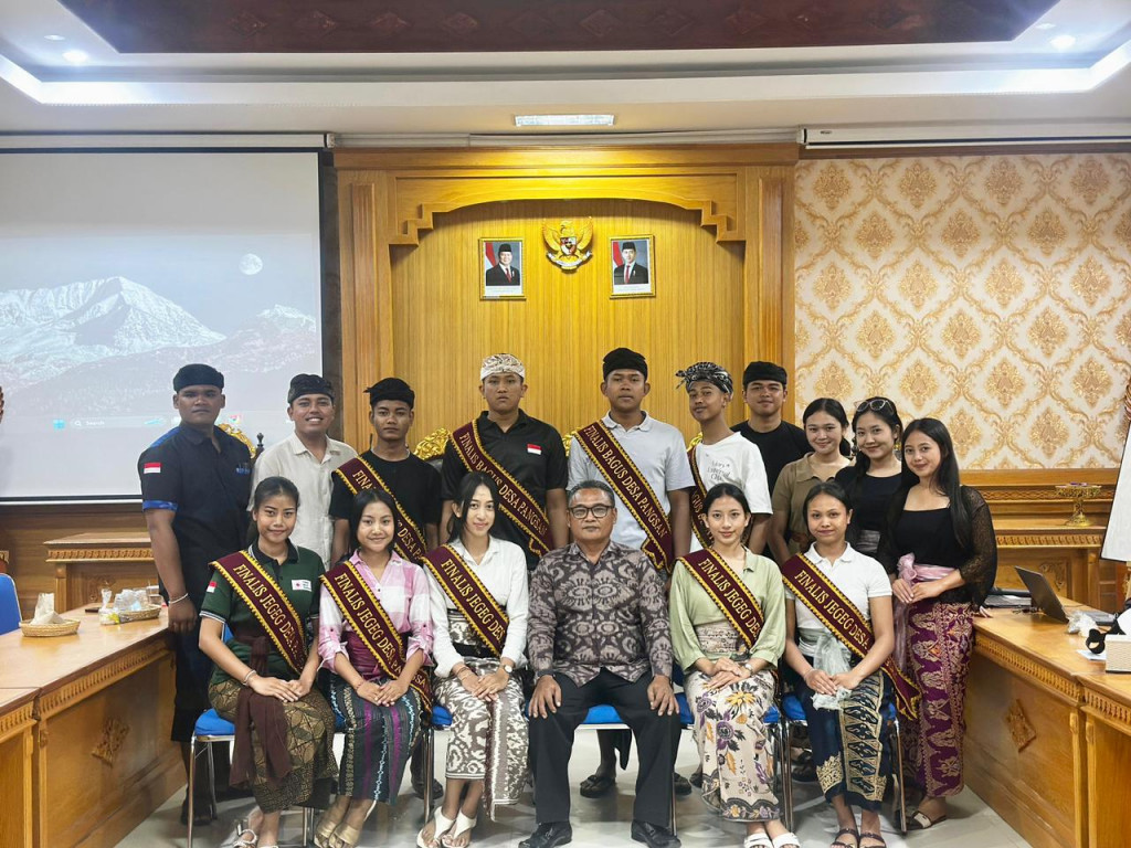 Pembekalan Day-3 Jegeg Bagus Desa Pangsan 2026 Hadirkan Yoga untuk Tingkatkan Fokus dan Kesiapan Finalis