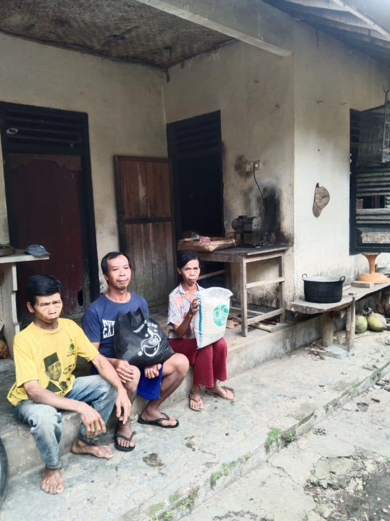 Penyerahan Bantuan Sembako CSR