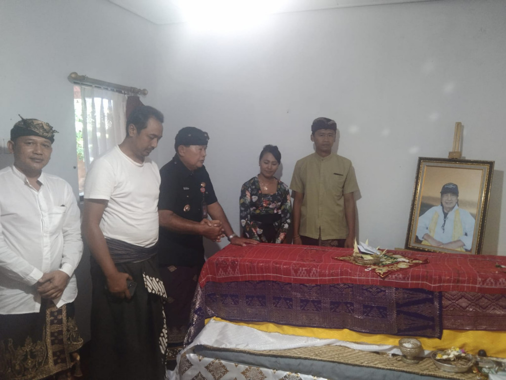 Perbekel Pangsan, BPD Beserta Bendesa Adat Pangsan, Melayat ke rumah duka Almarhum I Gusti Ngurah Alit Yudha
