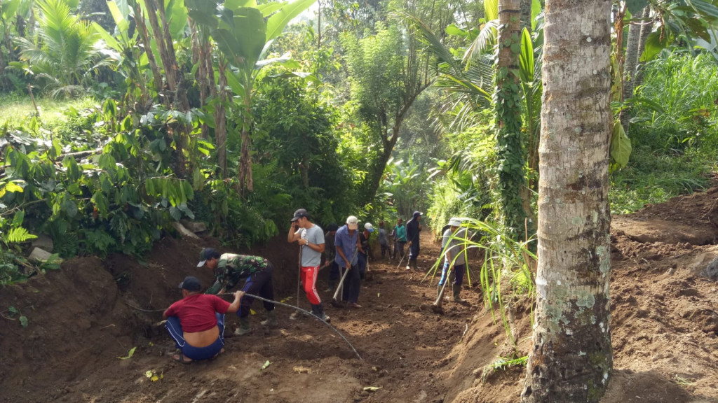 Memberdayakan Masyarakat melalui Padat Karya Tunai