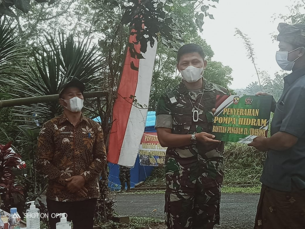 Penerimaan Bantuan Pompa Air Hidram di Banjar Munduk Damping,Petang