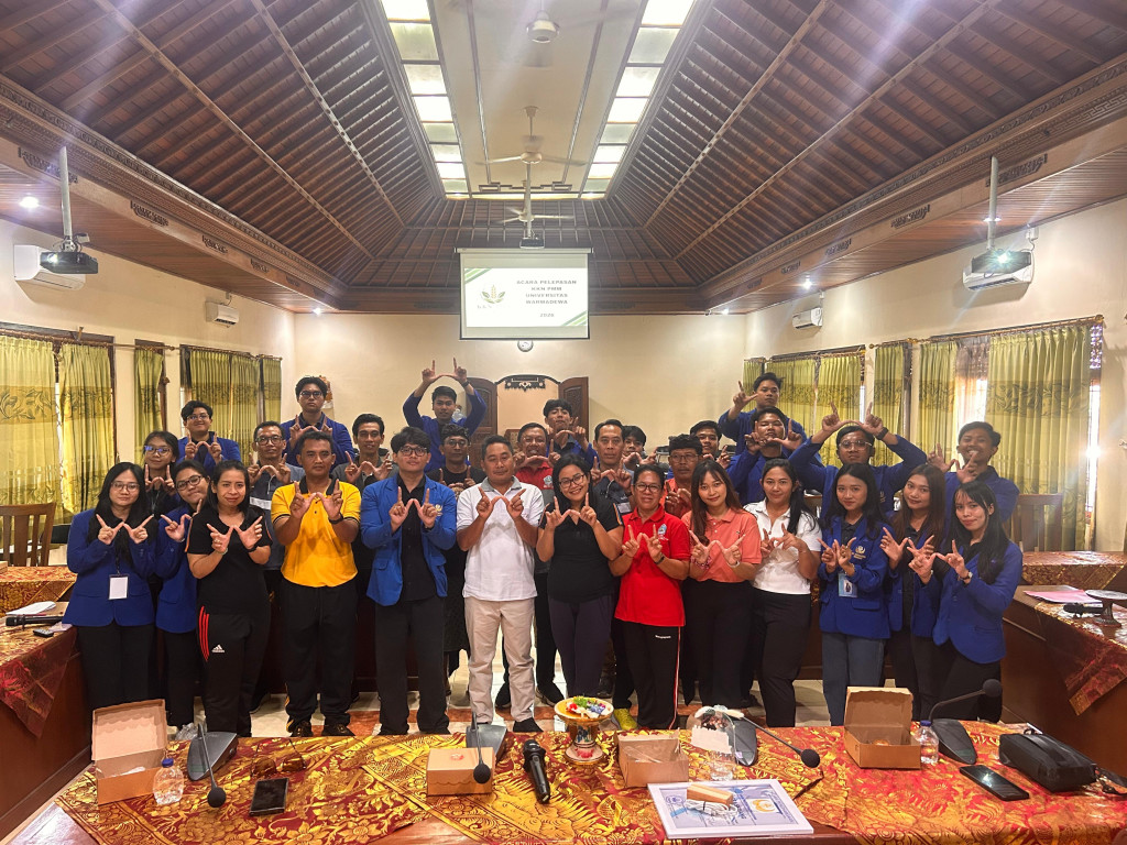 PENUTUPAN DAN PELEPASAN KEGIATAN KKN UNIVERSITAS WARMADEWA DILAKSANAKAN DI KANTOR PERBEKEL SEDANG