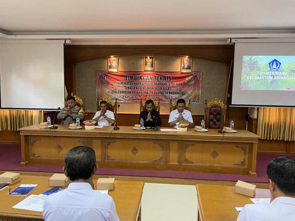 Bimbingan Teknis Peningkatan Kapasitas Perangkat, Staf, dan Tenaga Kebersihan Desa Selat