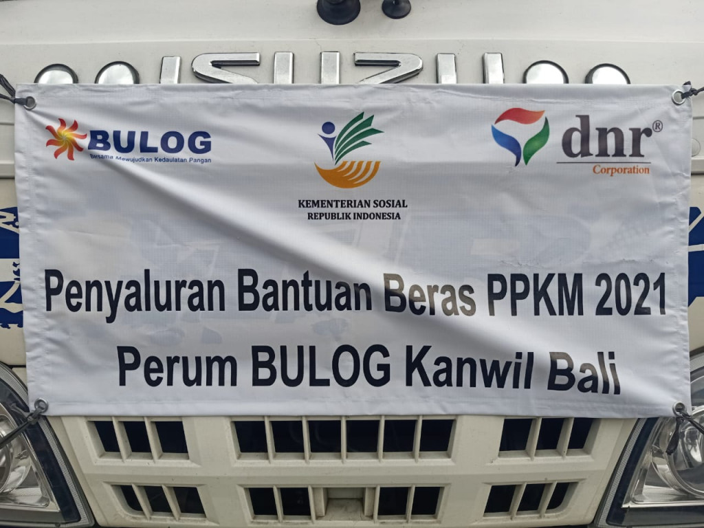 Penyaluran Bantuan Beras PPKM 2021 dari Kementrian Sosial Republik Indonesia