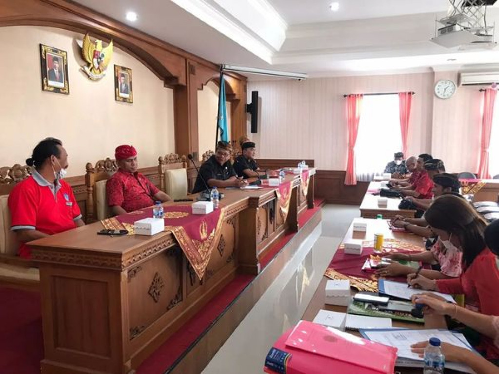 Pembinaan dan Evaluasi BUMDesa Tumbak Bayuh