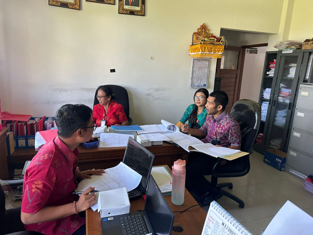 Pembinaan Administrasi dan Penyelenggaraan Pemerintahan Desa
