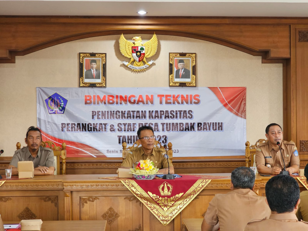 BIMTEK Peningkatan Kapasitas Perangkat dan Staf Desa Tumbak Bayuh Tahun 2023 Hari Pertama