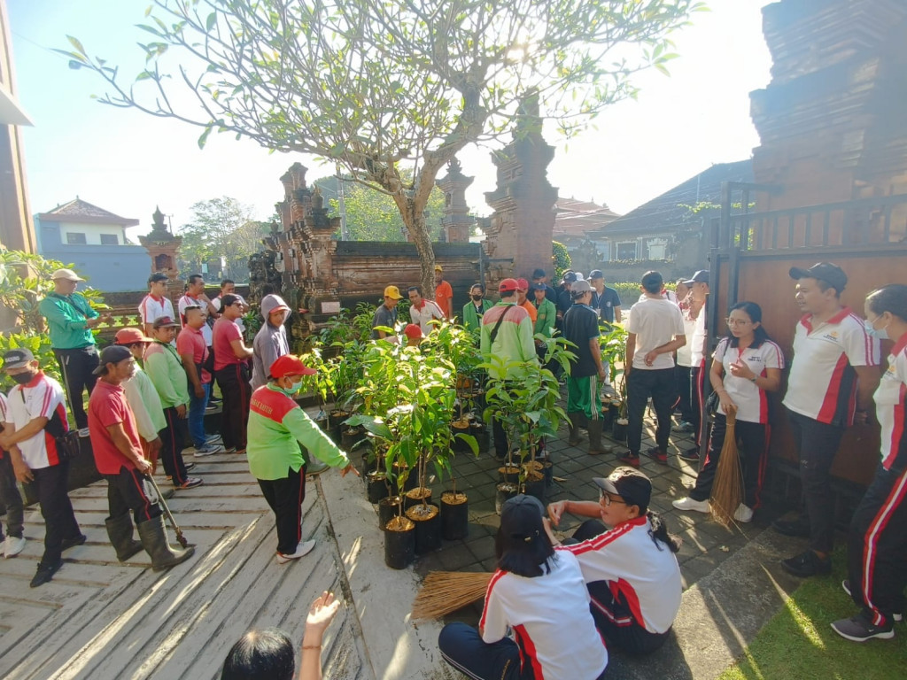 Peringatan Desa Asri Nusantara di Desa Tumbak Bayuh
