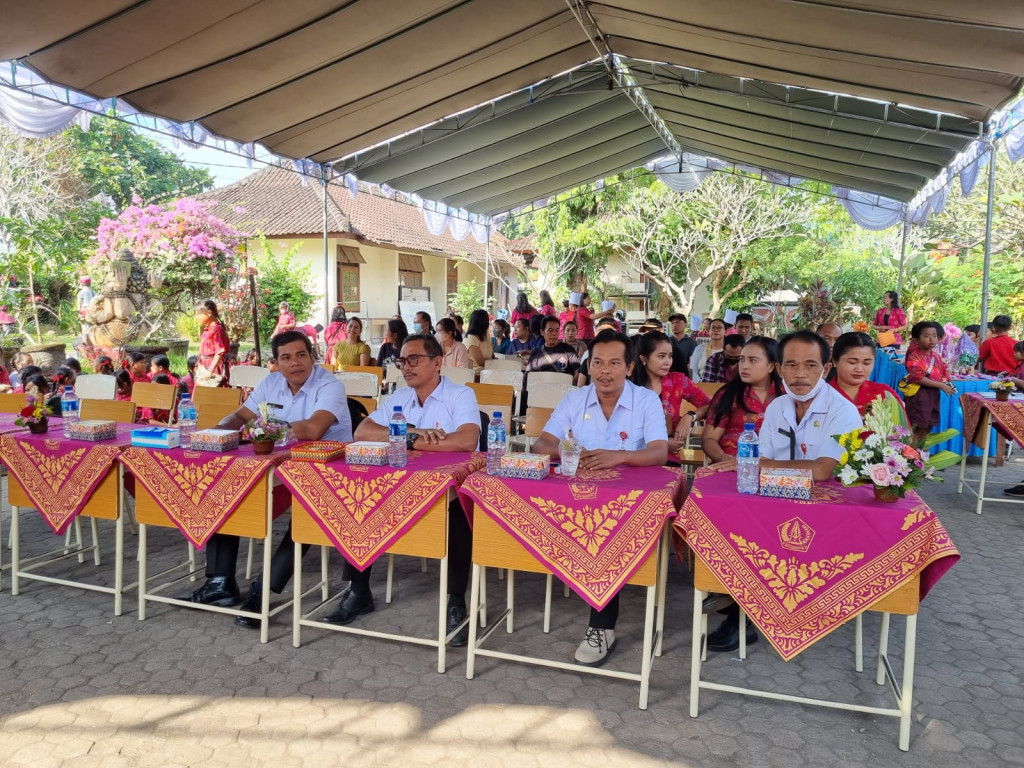 Gelar Karya & Pameran SD No. 2 Tumbak Bayuh