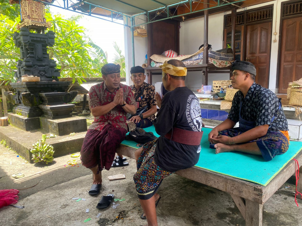 Penyerahan Santunan Kematian Warga Br. Datengan