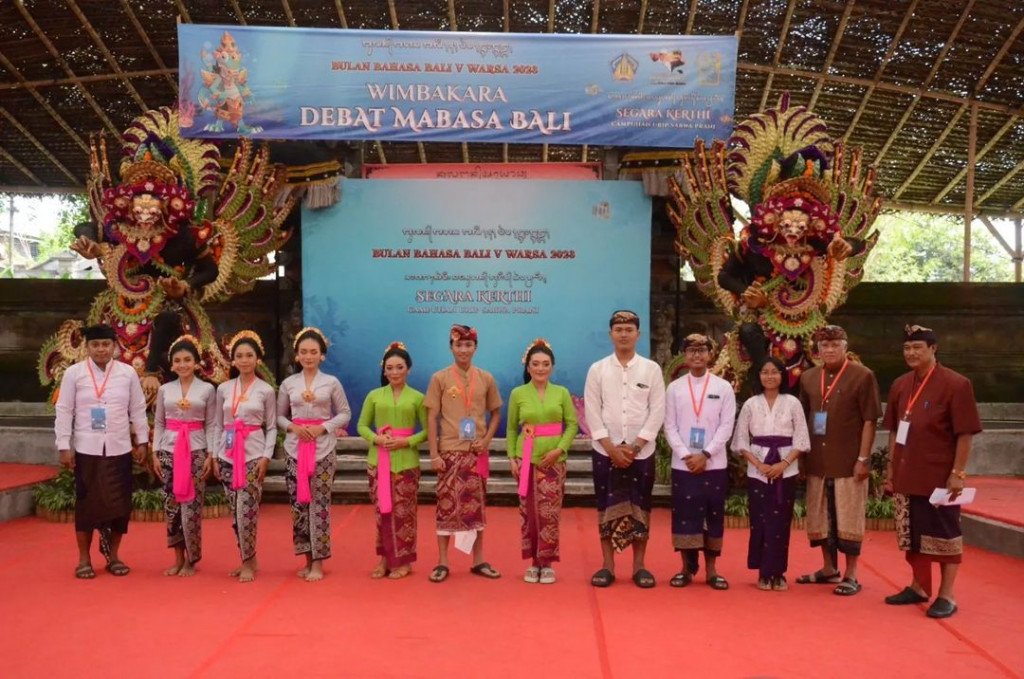 Kabupaten Badung ring rahina ne mangkin nyarengin Bulan Bahasa Bali Provinsi Bali sane magenah ring Art Centre Denpasar