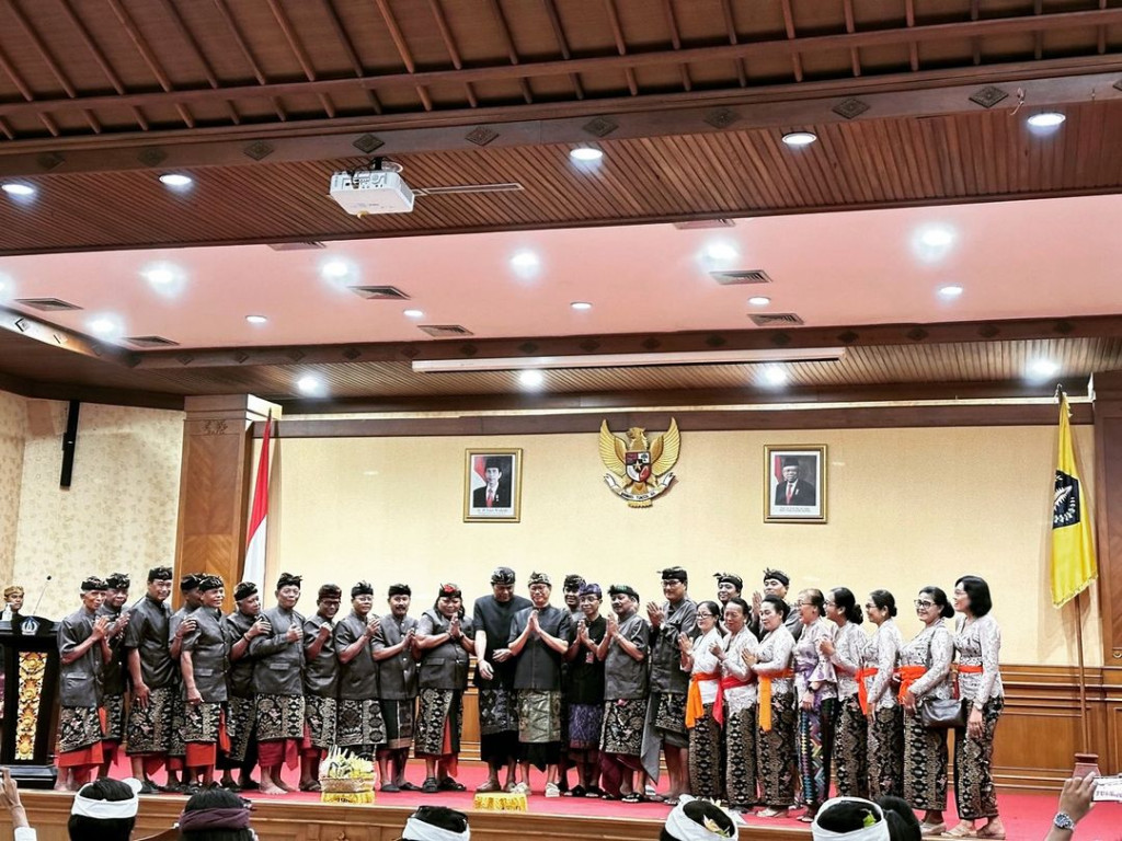 Pelepasan Kontingen Kabupaten Badung untuk mengikuti Utsawa Dharma Gita tingkat Provinsi