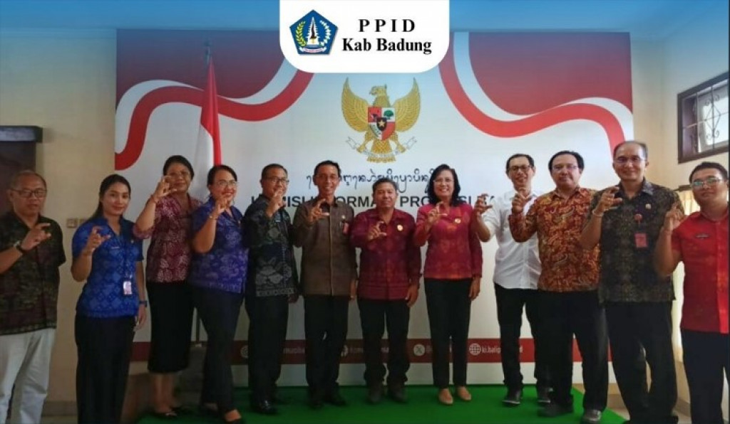 UJI PUBLIK PRESENTASI MONITORING KETERBUKAAN INFORMASI PUBLIK ( KIP)