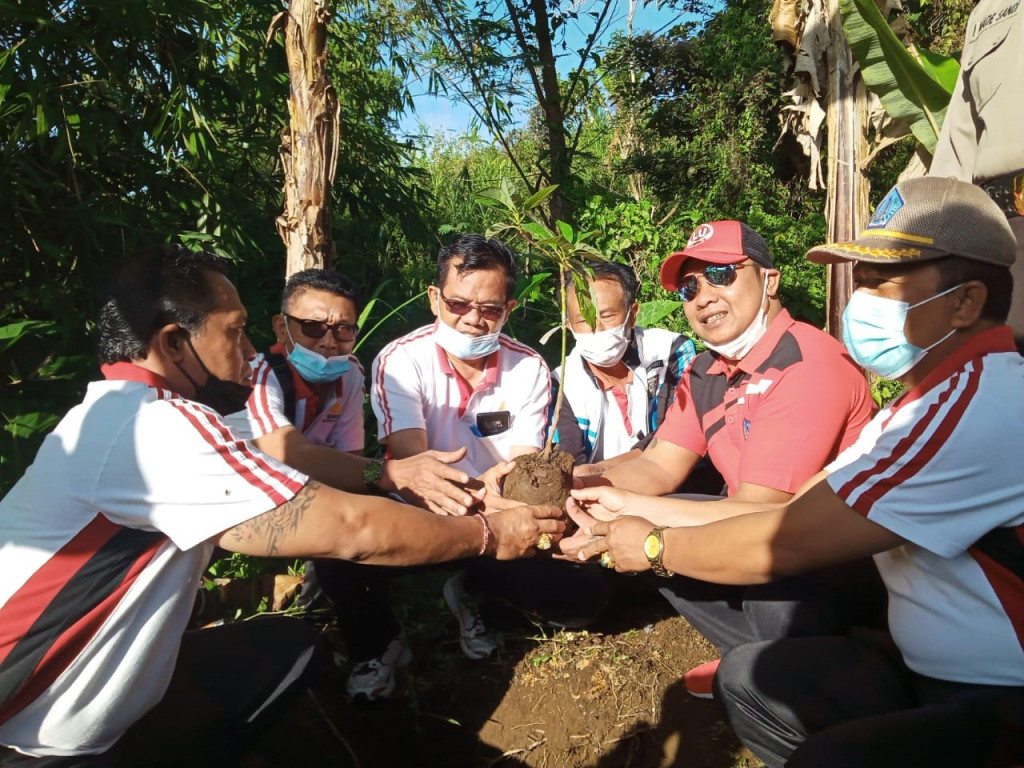 Gerakan Serentak Penanaman Pohon dan Kebersihan