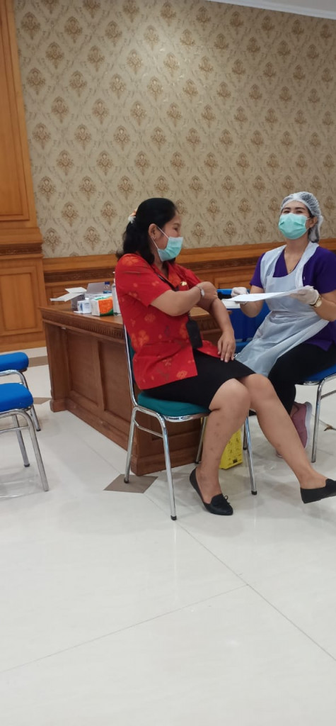 VAKSINASI COVID-19 TAHAP KEDUA PEGAWAI DISDIKPORA BADUNG 8 JUNI 2021