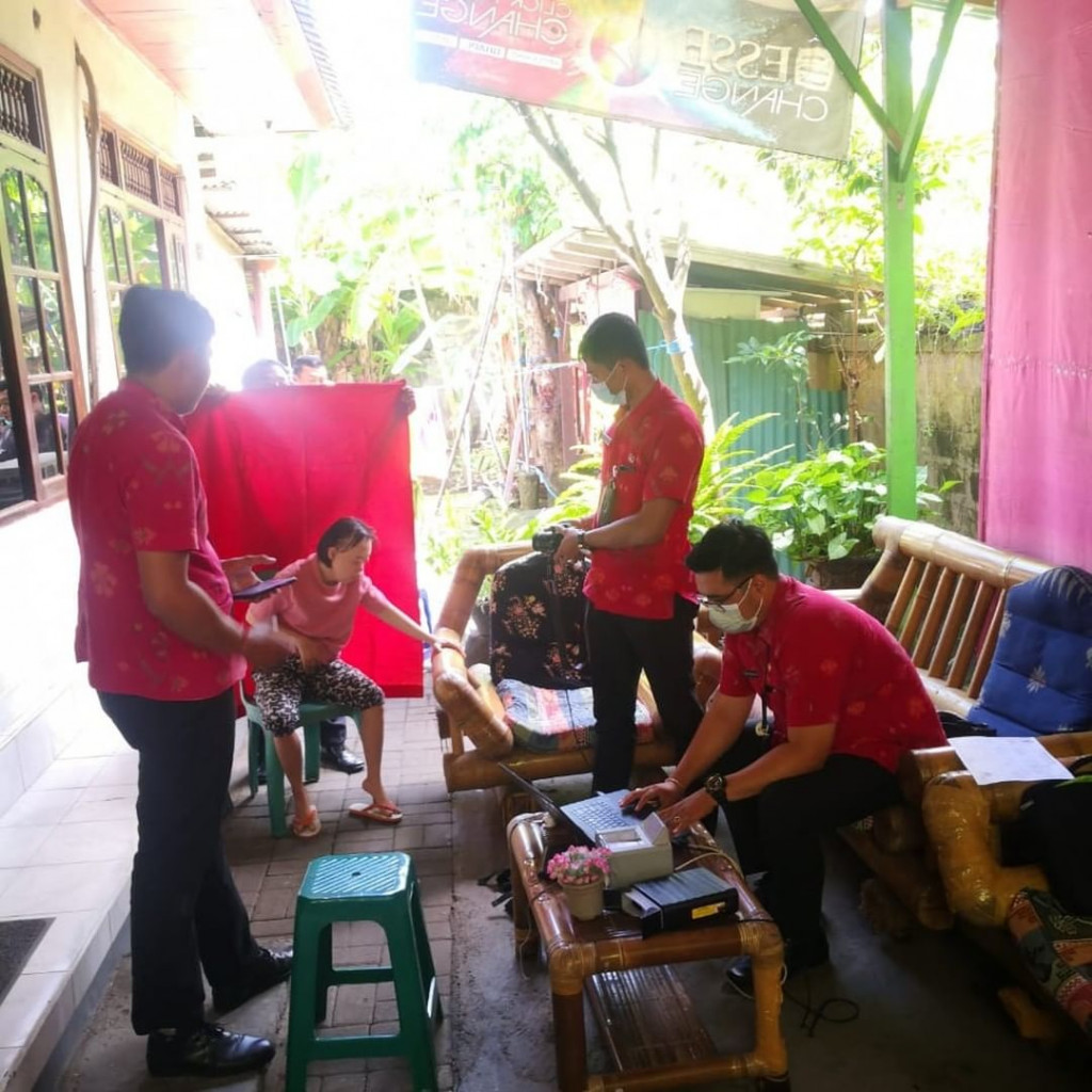 GO-LAYING KELURAHAN LEGIAN