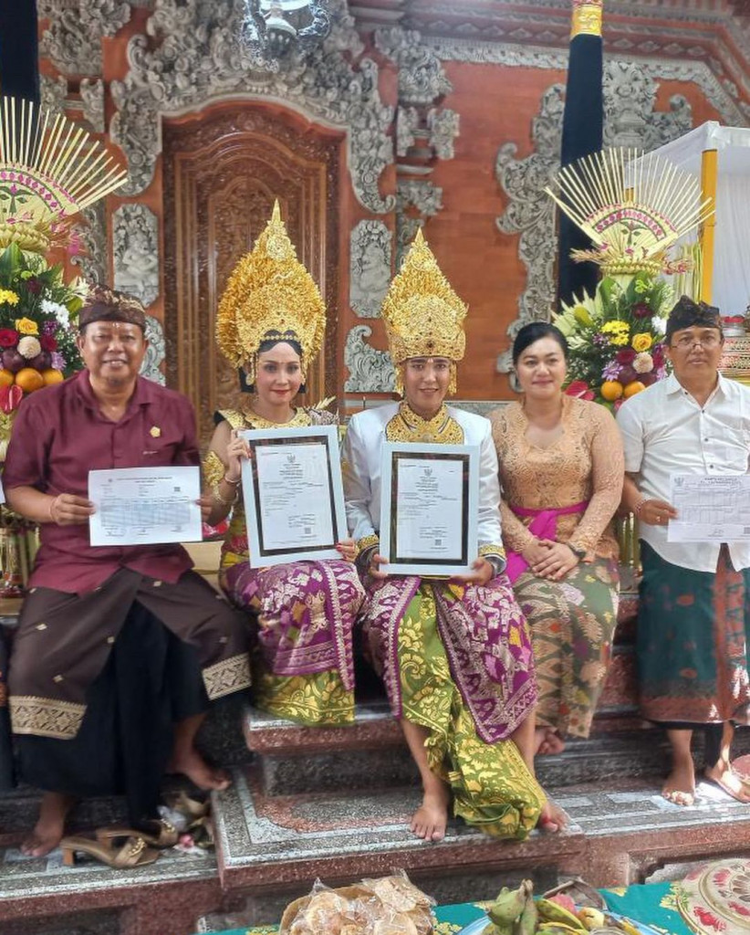Telunjuk Sakti Desa Lingkungan Legian Kelod
