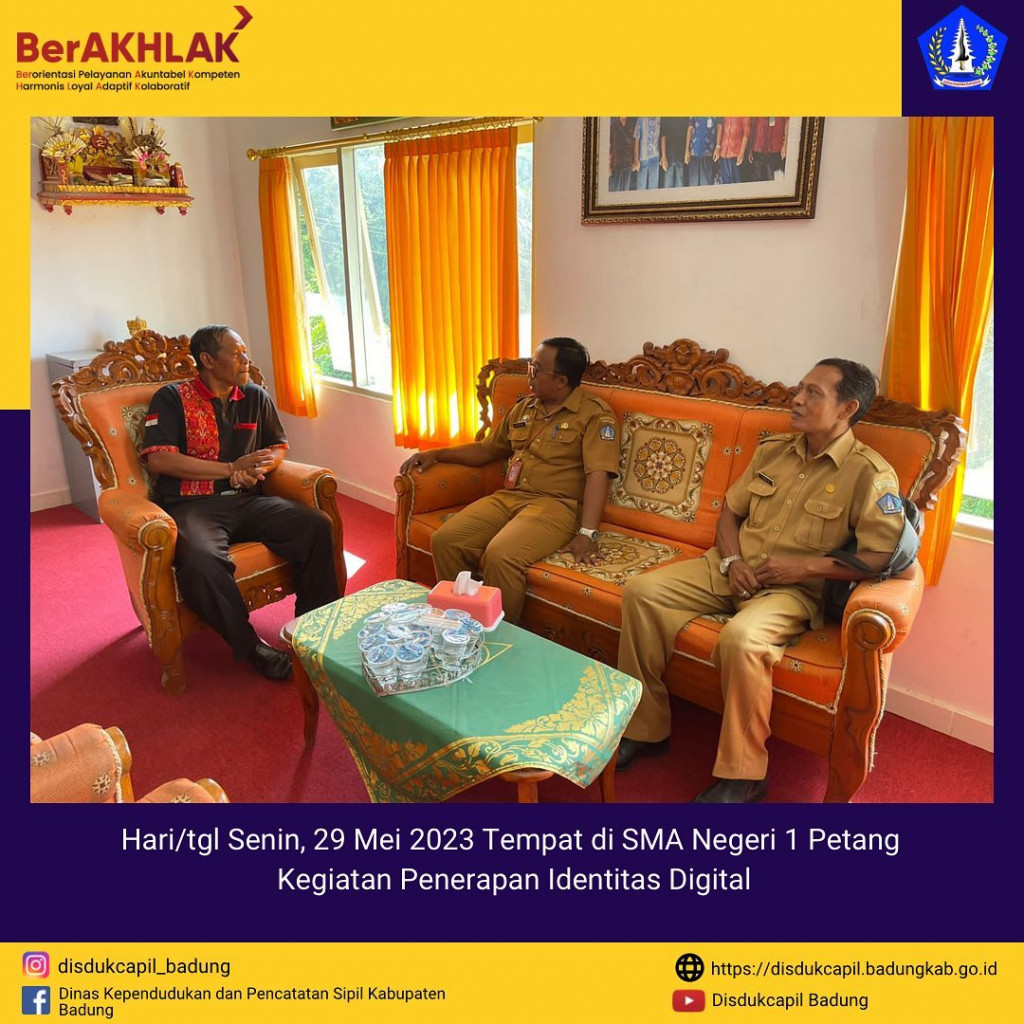 Kegiatan Penerapan Identitas Digital di SMA Negeri 1 Petang