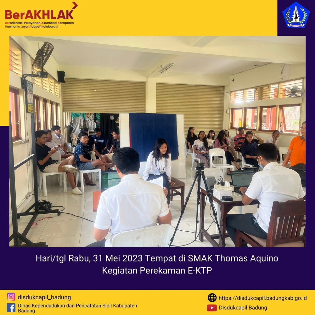 Tim Go Laying Adminduk Melaksanakan Jemput Bola Perekaman E-KTP di SMAK Thomas Aquino