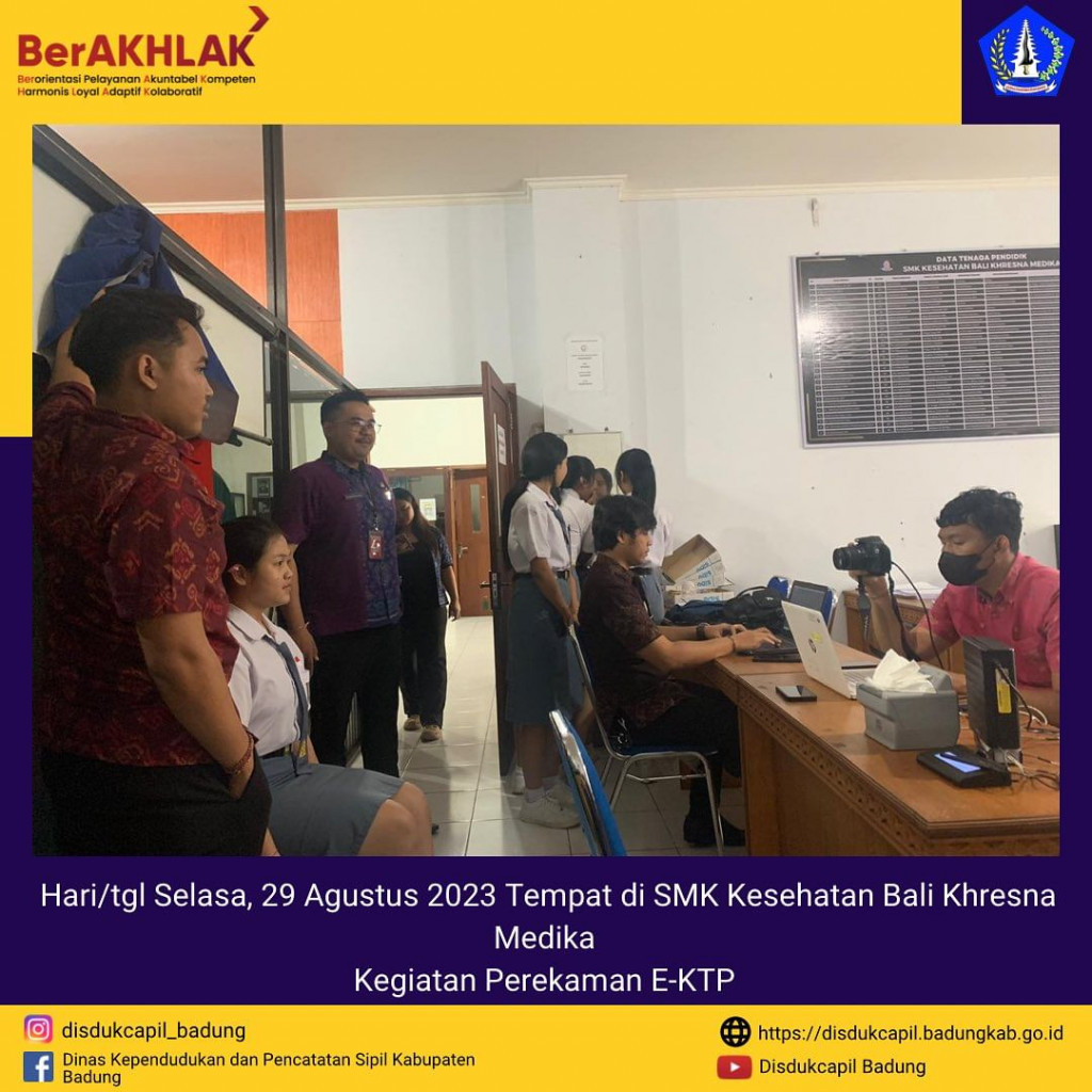 Tim Go Laying Adminduk Melaksanakan Jemput Bola Perekaman E-KTP di SMK Kesehatan Bali Khresna Medika