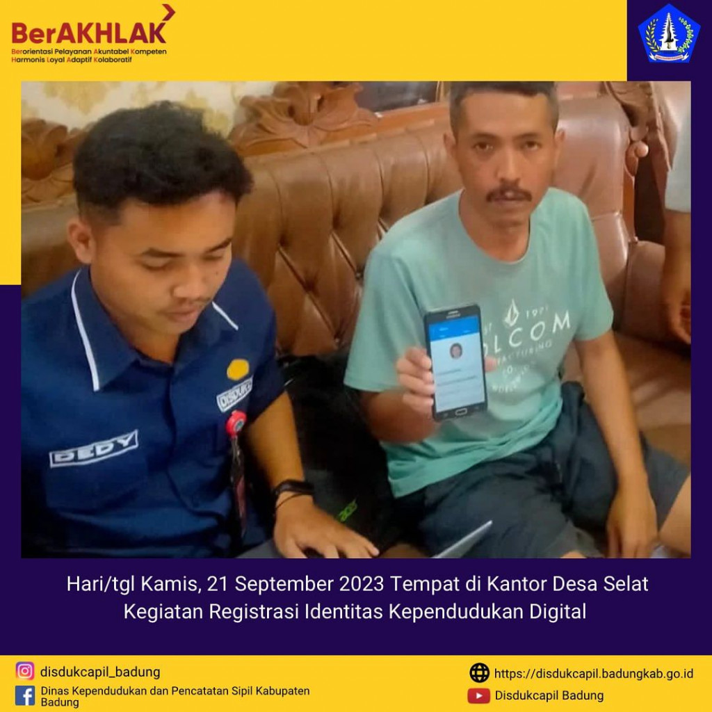 Tim Go Laying Adminduk Melaksanakan Registrasi Identitas Kependudukan Digital ( IKD ) di Kantor Desa Selat