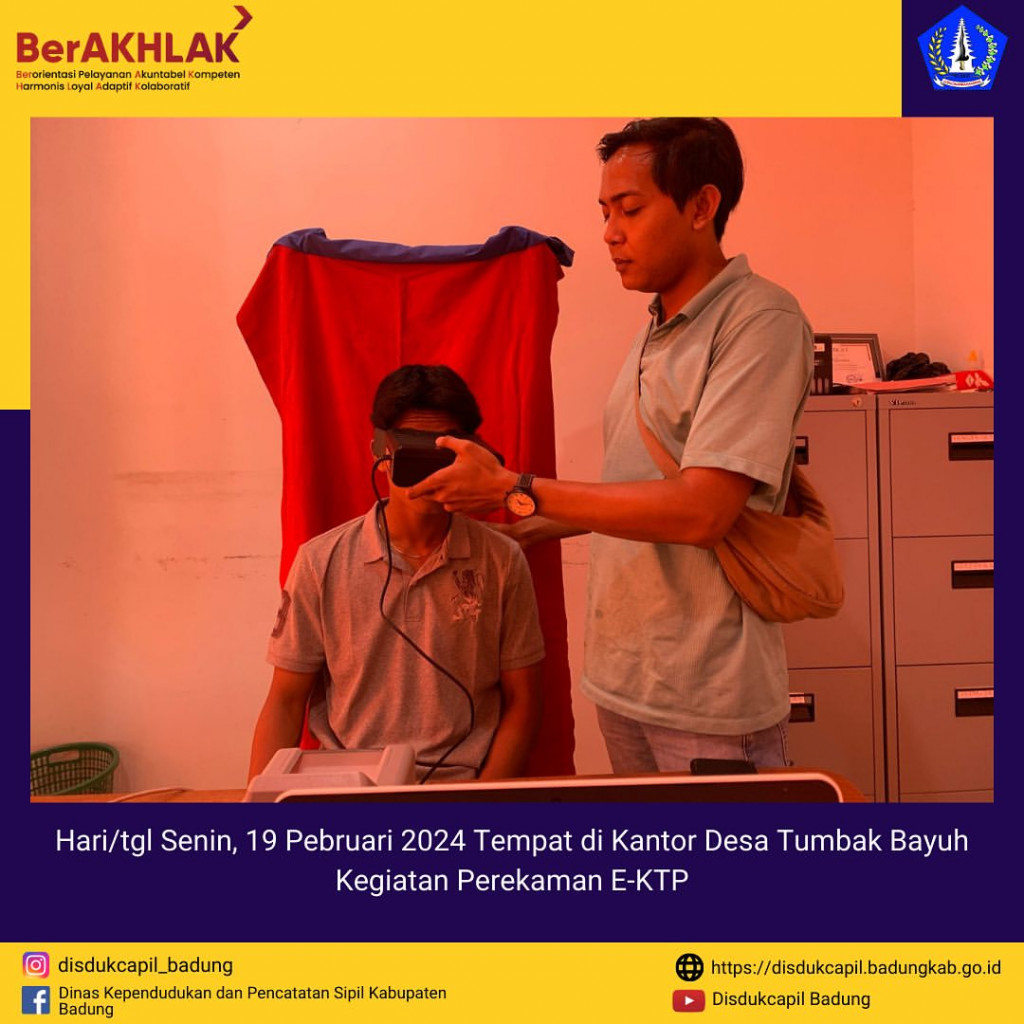Tim Go Laying Adminduk Melaksanakan Jemput Bola Perekaman E-KTP di Desa Tumbak Bayuh