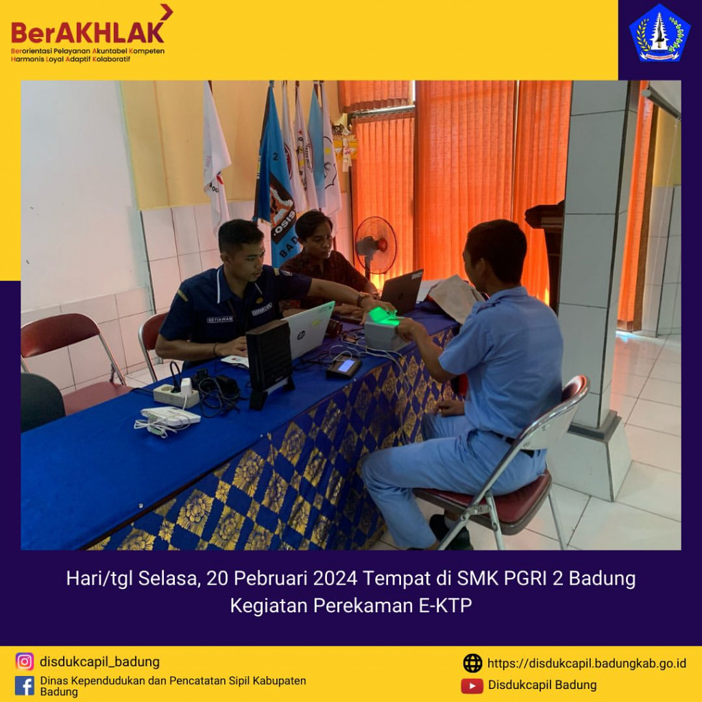 Tim Go Laying Adminduk Melaksanakan Jemput Bola Perekaman E-KTP di SMK PGRI 2 Badung