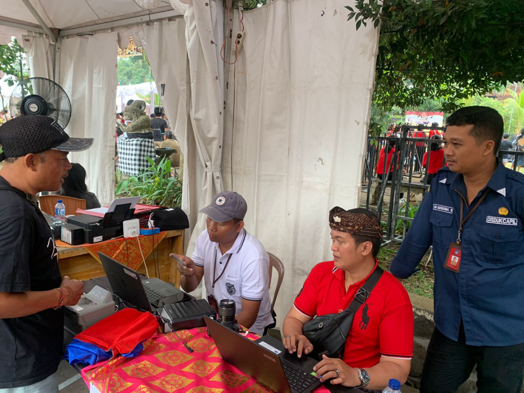 Jumat, 25 Oktober 2024 Kegiatan Pelayanan Keliling (Go-Laying) di Bongkasa Festival