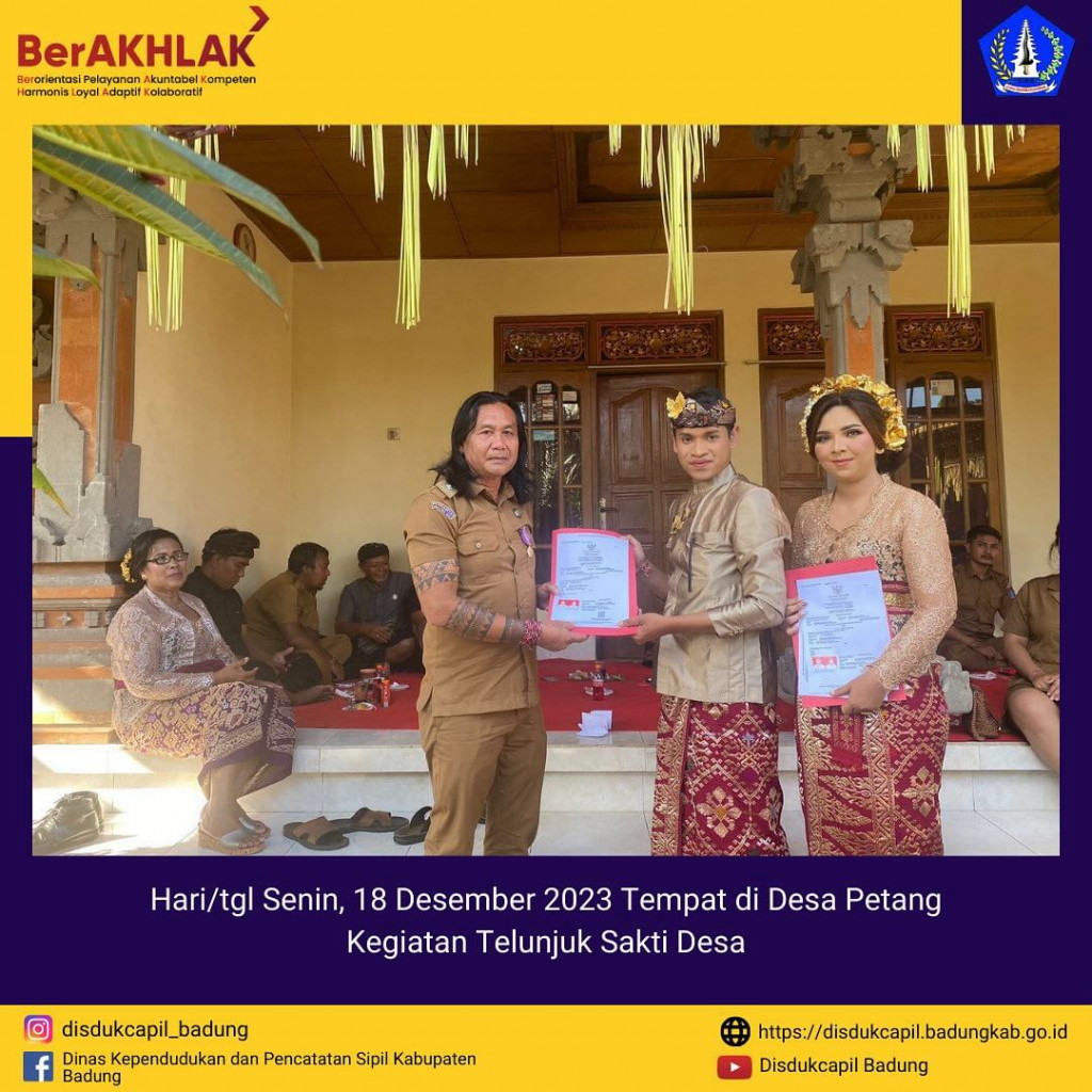 Tim Go Laying Adminduk Melaksanakan Program Telunjuk Sakti Desa di Desa Petang