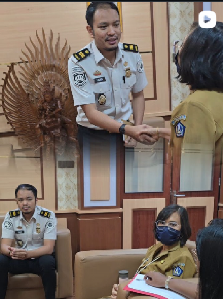 Pada hari Senin, 8 Juni 2026, Sekdis Dukcapil Badung bersama jajaran staf melakukan kunjungan kerja ke Kantor Imigrasi Kelas I TPI Khusus Ngurah Rai.