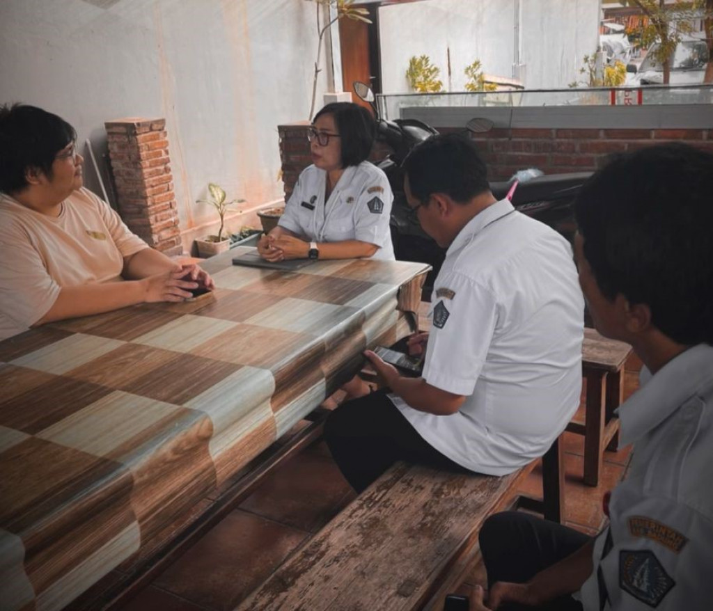 Pada hari Rabu, 7 Januari 2026, Plt. Kepala Dinas Kependudukan dan Pencatatan Sipil Kabupaten Badung, Dr. Putu Suryawati, S.H., M.M., melaksanakan kunjungan audiensi ke Kantor Pusat Nadhimart yang berlokasi di Jalan Muding Indah, Kerobokan.