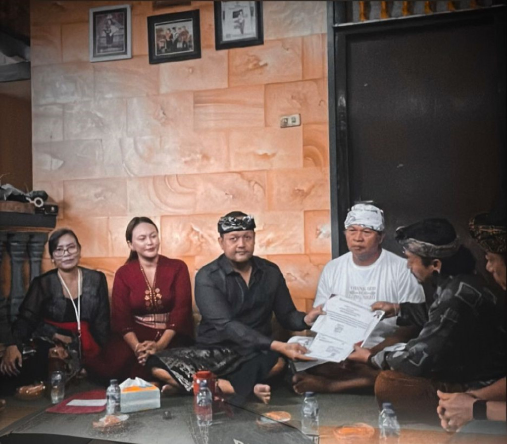 Pada hari Kamis, 8 Januari 2026, Wakil Bupati Badung, I Bagus Alit Sucipta, melakukan kunjungan ke kediaman keluarga Almarhum I Ketut Marya yang berlokasi di Banjar Jeroan, Desa Sading, Kecamatan Mengwi, Kabupaten Badung