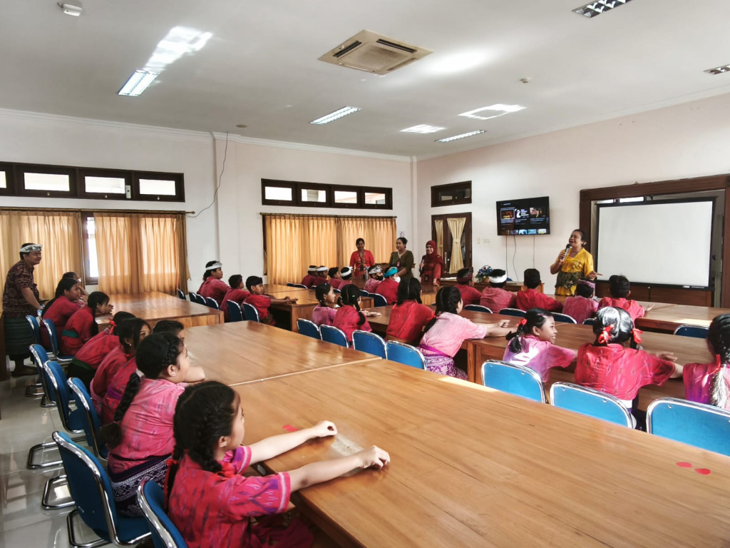 Serunya Petualangan Literasi di Perpustakaan Sastra Mangutama Kabupaten Badung