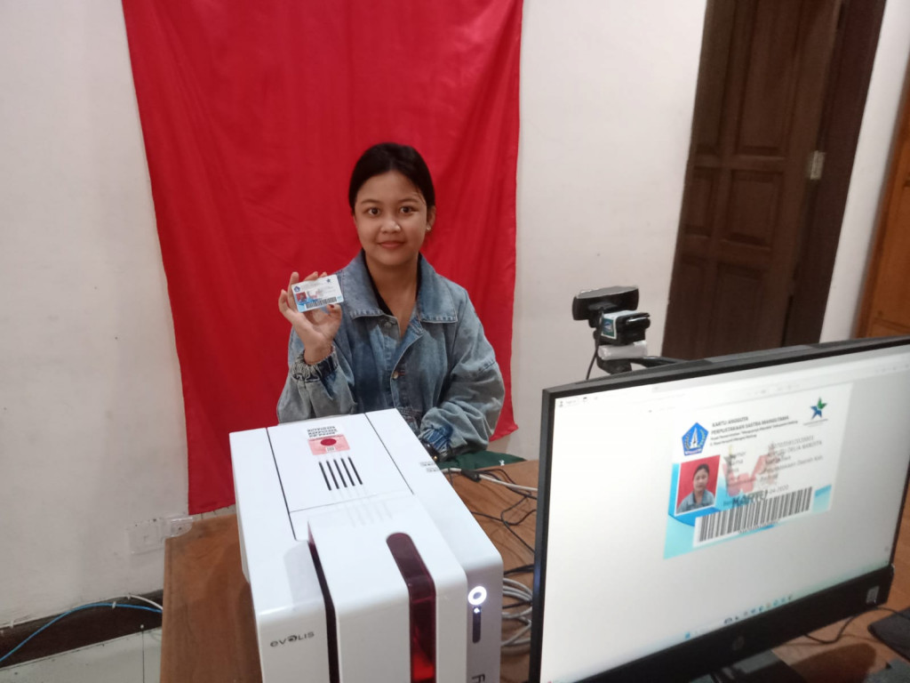 Layanan Kartu “Wali Sakti” Mudahkan Mahasiswa Akses Koleksi Digital