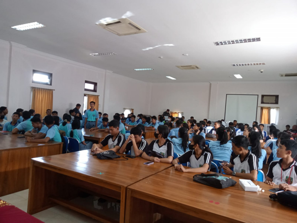 Pemanfaatan Gedung Layanan Sastra Mangutama