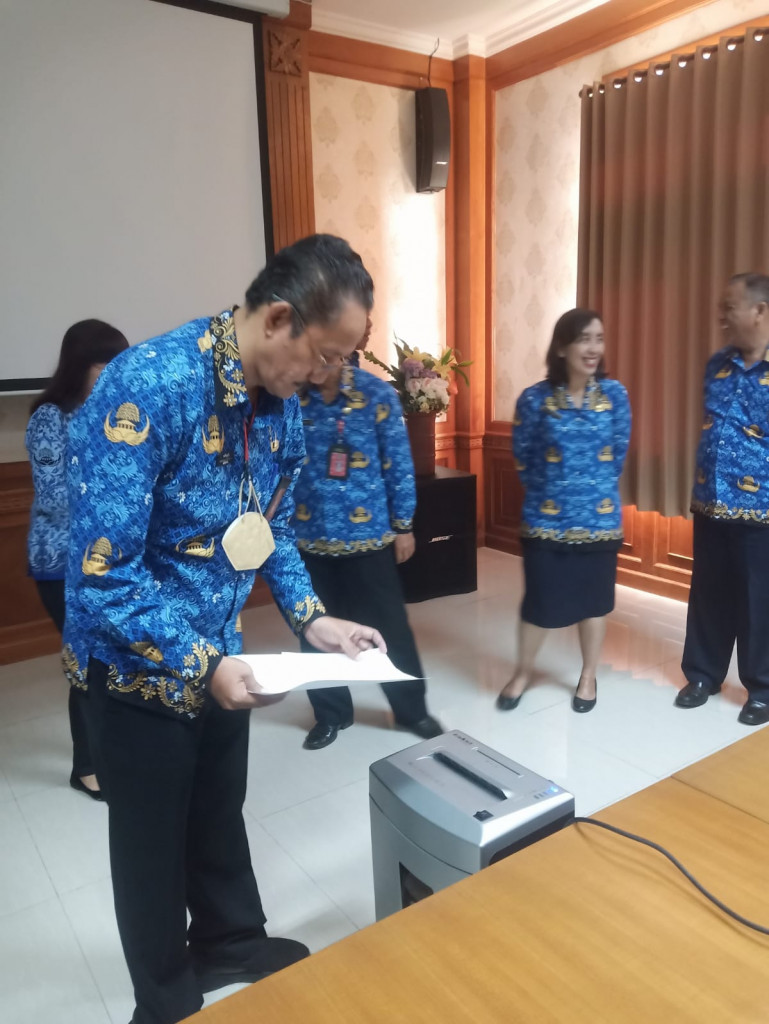 Diskerpus Kab. Badung Menghadiri Pemusnahn Arsip In Aktif Diskominfo Kab. Badung