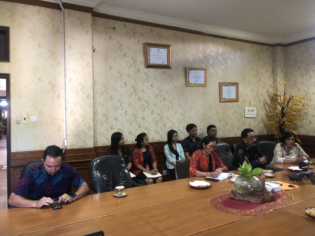 Rapat penggunaan aplikasi Srikandi dan Esurat di Pperangkat Daerah Kabupaten Badung