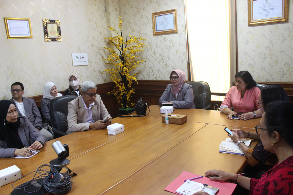 Studi Komparasi Dinas Perpustakaan dan Kearsipan Provinsi Jawa Barat